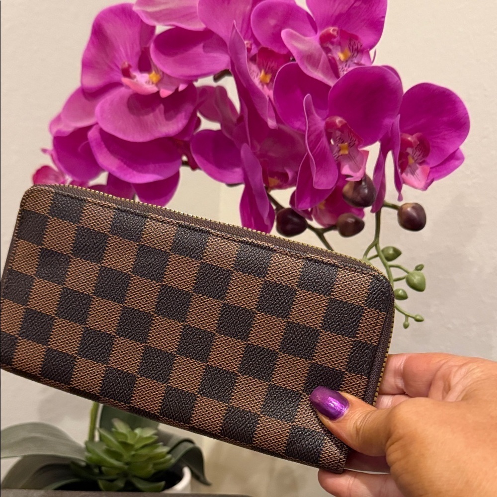 Checkered Brown and Black Women's Wallet designer clutch purse zip around - Picture 2 of 5